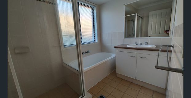 7 Kite Circuit, Arundel - Photo 1