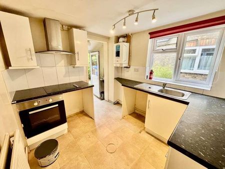 Out Westgate, Bury St. Edmunds, IP33 - Photo 5