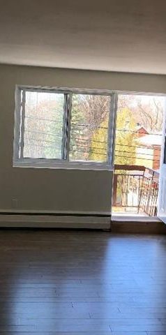 Grand condo 3.5 chauiffe avec electros inclue a Cartierville - Photo 1