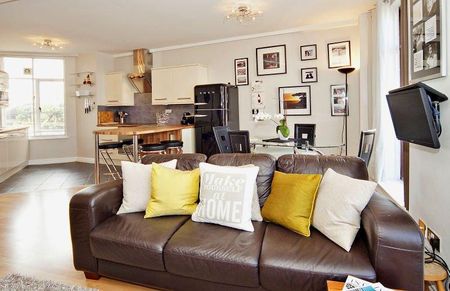 2 bedroom apartment to rent - Photo 3