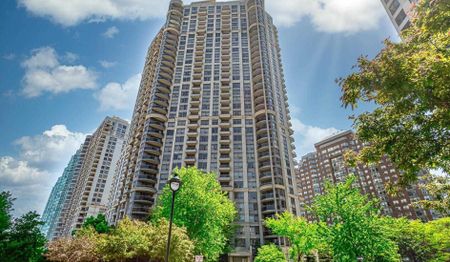 For Lease - 310 Burnhamthorpe Road Unit# 1807, Mississauga, Ontario - Photo 3