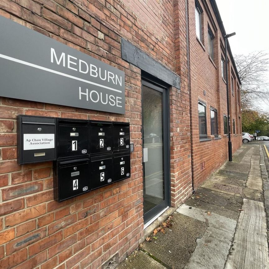 5 bedroom Student Flat to rent in Medburn House, Barker Street, Shieldfield, Newcastle Upon Tyne - Photo 1
