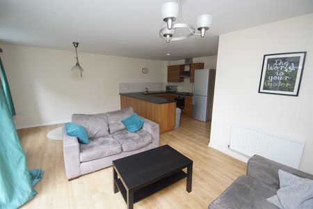 Holly Way, Leeds - Photo 2