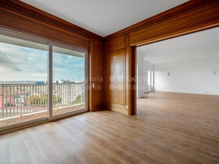 Apartamento T4+1 em Lisboa - Photo 2