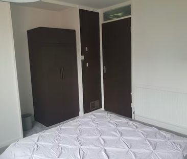 Room in a Shared House, Guildford Avenue, S2 - Photo 2