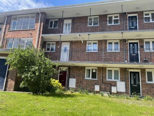 Merridale Court, Bradmore, WV3 - Photo 1