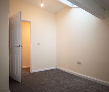 East Parade, Sowerby Bridge, HX6 2BH - Photo 1