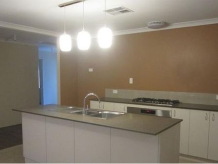 Large 4 x 2 in Brabham is a must see! - Photo 2