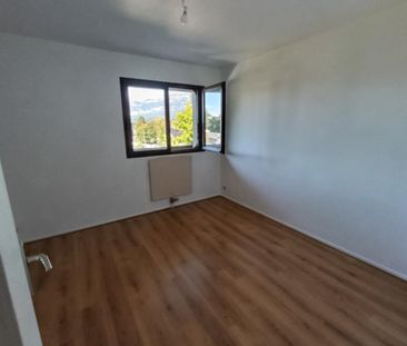 Location Appartement 3 pièces 62m² LA MOTTE SERVOLEX 73290 - Photo 3