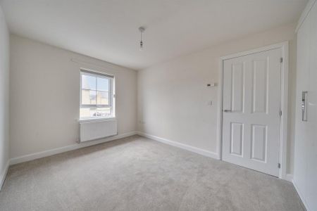 3 bedroom detached house to rent - Photo 2