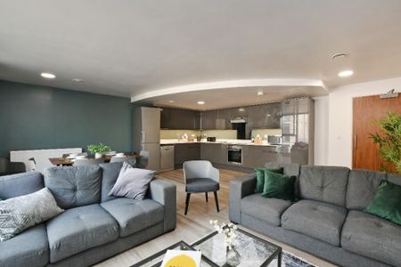 5 bedroom flat to rent - Photo 2