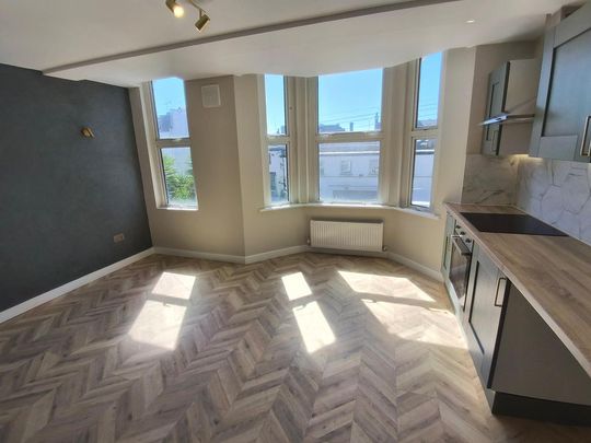 3 bedroom maisonette to rent - Photo 1