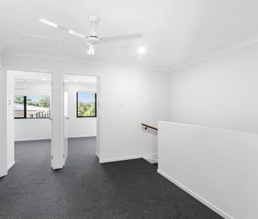 Modern Townhouse on Waler! - Photo 6