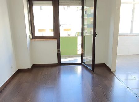 Odivelas, Lisbon - Photo 2