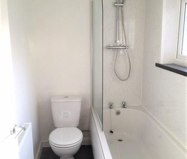 2 bedroom terraced house to rent - Photo 6