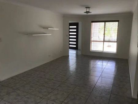 “GREAT FAMILY HOME !” - Photo 2