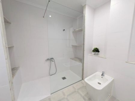 Carrer de Sant Pere, Valencia, Valencian Community 46011 - Photo 3