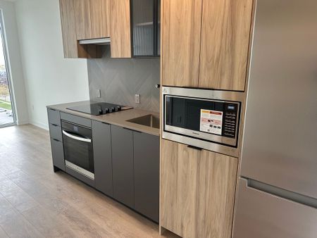 For Lease - 1037 The Queensway N/A Unit# 606, Toronto, Ontario - Photo 2