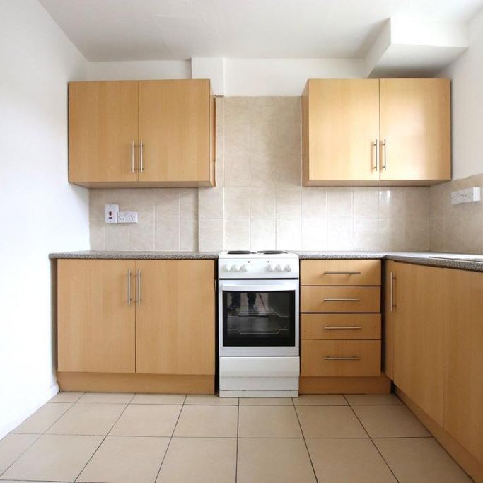 3 bedroom maisonette to rent - Photo 1