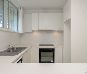 8/10 Union Street, Northcote - Photo 2