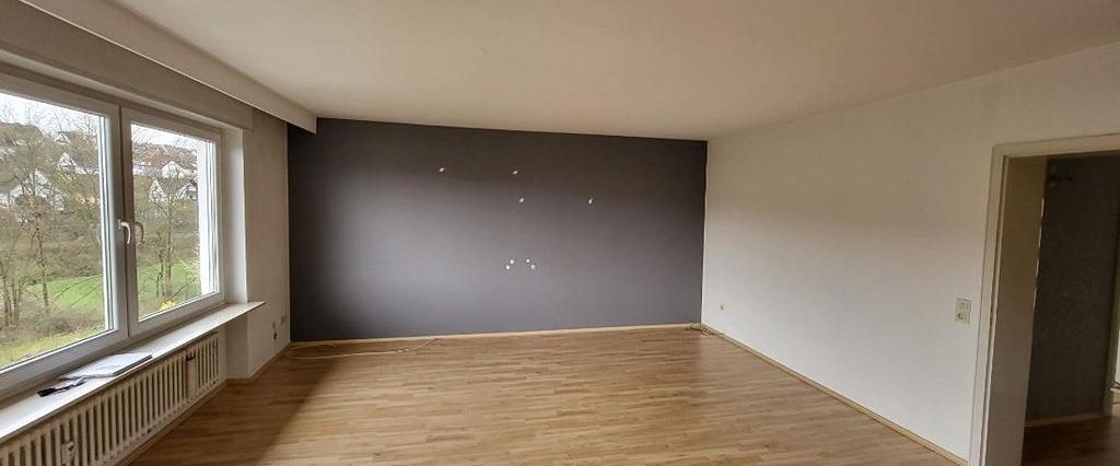 <h1 class="md:text-xl md:leading-6 mt-4 md:mt-10 lg:mb-6 mb-3 text-primary-500 font-semibold text-base leading-5"> Wohnung in Bad Hersfeld </h1> - Photo 1