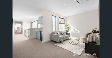 A North-Facing Luxury Residence in the McKinnon Secondary College Zone - Photo 5