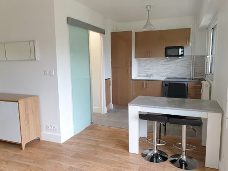 Location Appartement 1 pièce 24m² COMPIEGNE 60200 - Photo 4