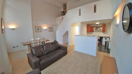 3 bedroom apartment to rent - Photo 2