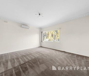 Convenient Location! - Photo 3