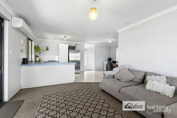 IDEAL GLEN IRIS LOCATION - Photo 1