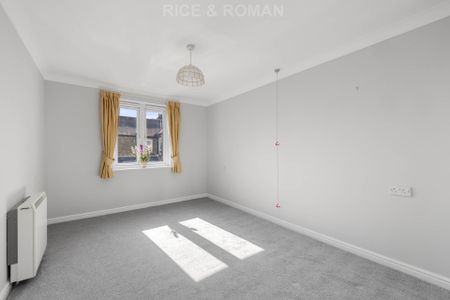 2 Bedroom Apartment, Bradbury Court – Raynes Park - Photo 4