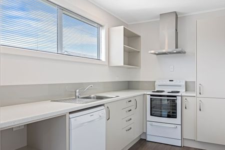 Modern two-bedroom townhouse in Hoon Hay! - Photo 3