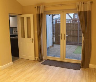 2 bedroom semi-detached bungalow to rent - Photo 2