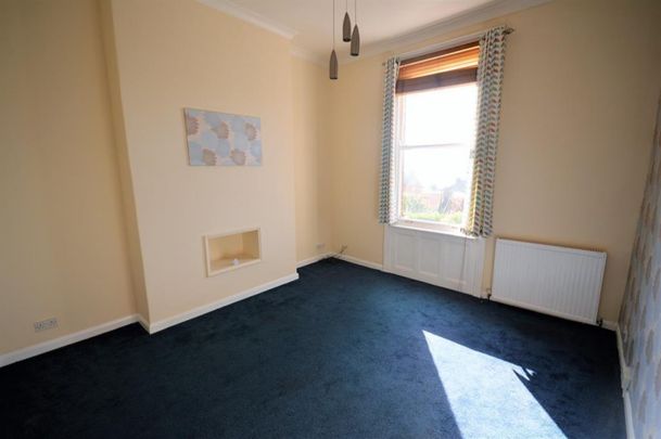 1 bedroom Flat To Let - Photo 1