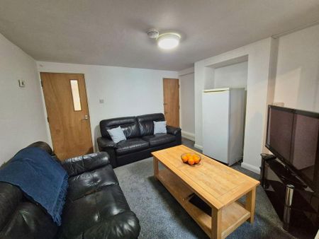 5 bedroom house share to rent - Photo 2