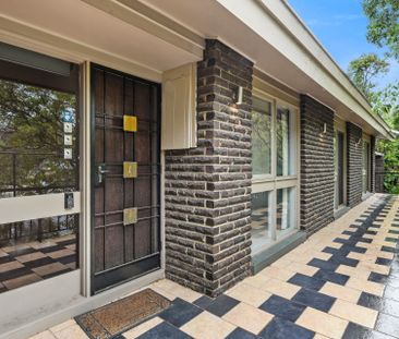 1 Cassinia Avenue, Ashwood VIC 3147 - House For Rent | Domain - Photo 4