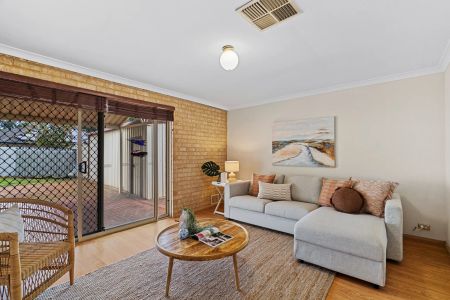 Spacious Family home with Side Access & A Large Shed - Photo 4