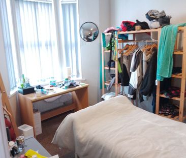 140 Dunluce Avenue, Belfast BT9 7AZ - Photo 4