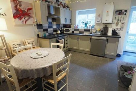 Buxton Road, Chapel-en-le-frith, SK23 - Photo 5