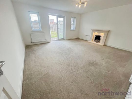 4 bedroom detached house to rent - Photo 1