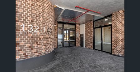 Modern Living Awaits – Brand-New 3 Bedroom 2 Bathroom Apartment - Photo 4