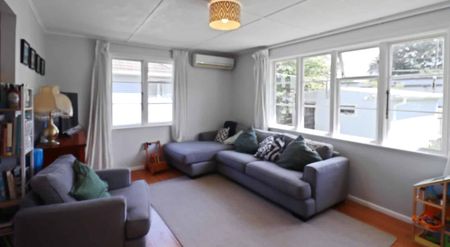 Situated in a highly sought after area, welcome to 66 Rata Street! - Photo 5