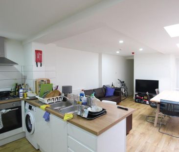 6 bedroom terraced house to rent - Photo 1