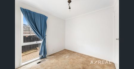 Comfortable and Convenient Living in a Prime Blackburn Location - Photo 4