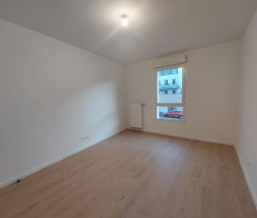 Location Appartement 2 pièces 49m² DEVILLE LES ROUEN 76250 - Photo 4