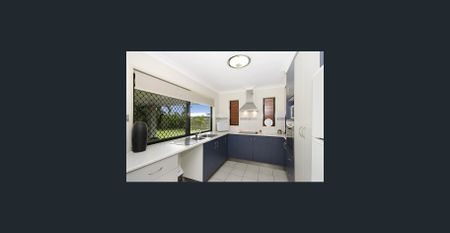 HEART OF BURDELL - Photo 4