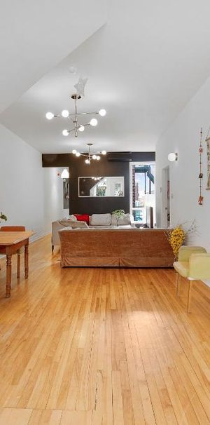 PLATEAU/MILE END/ADJ OUTREMONT | 3 CHAMBRES À COUCHER | 1300 PC | STATIONNEMENT EXT. - Photo 1