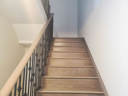 For Lease - 19 Buttercream Avenue, Thorold, Ontario - Photo 1