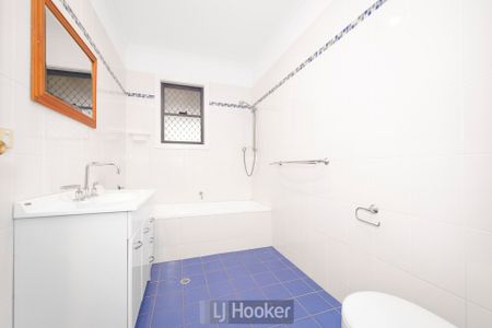 PEACEFUL HOME IN HENRY STREET - Photo 4