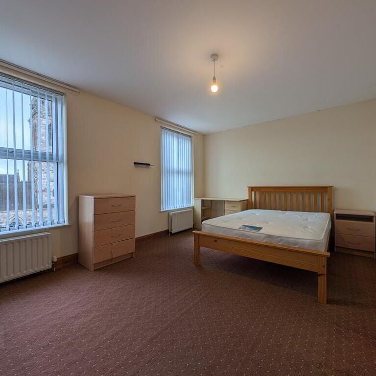 Flat 2, 6 Eglantine Avenue, Belfast, BT9 6DX - Photo 1